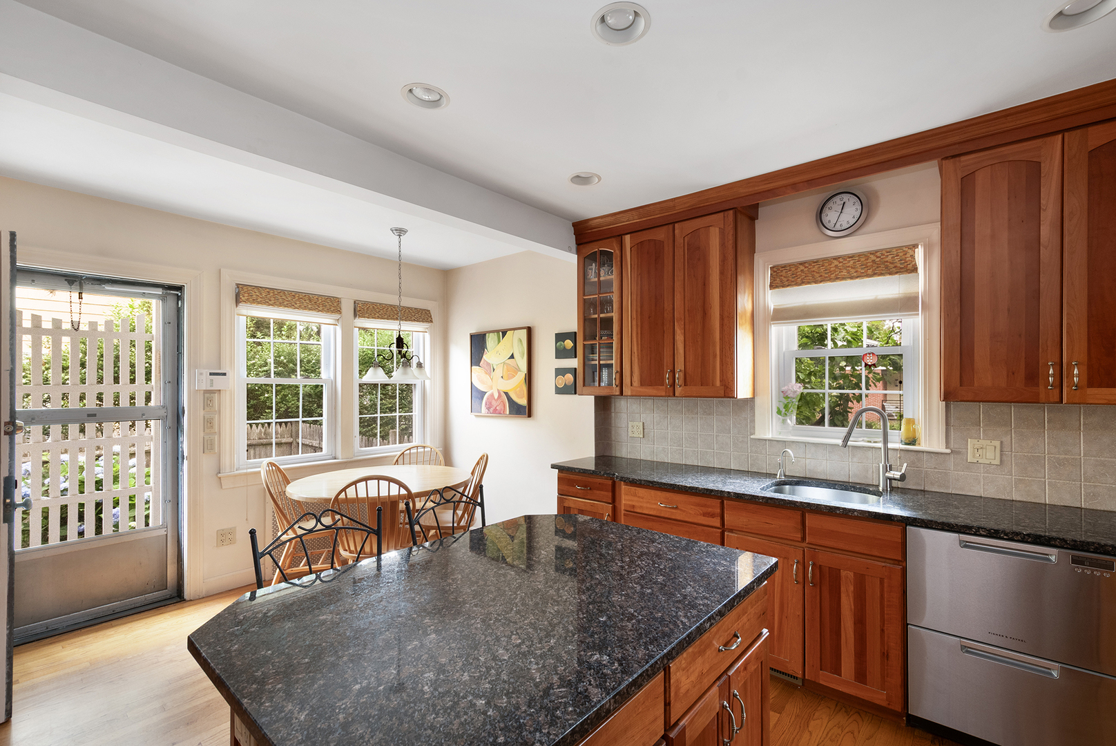 176 Cole Avenue Property Photo 23