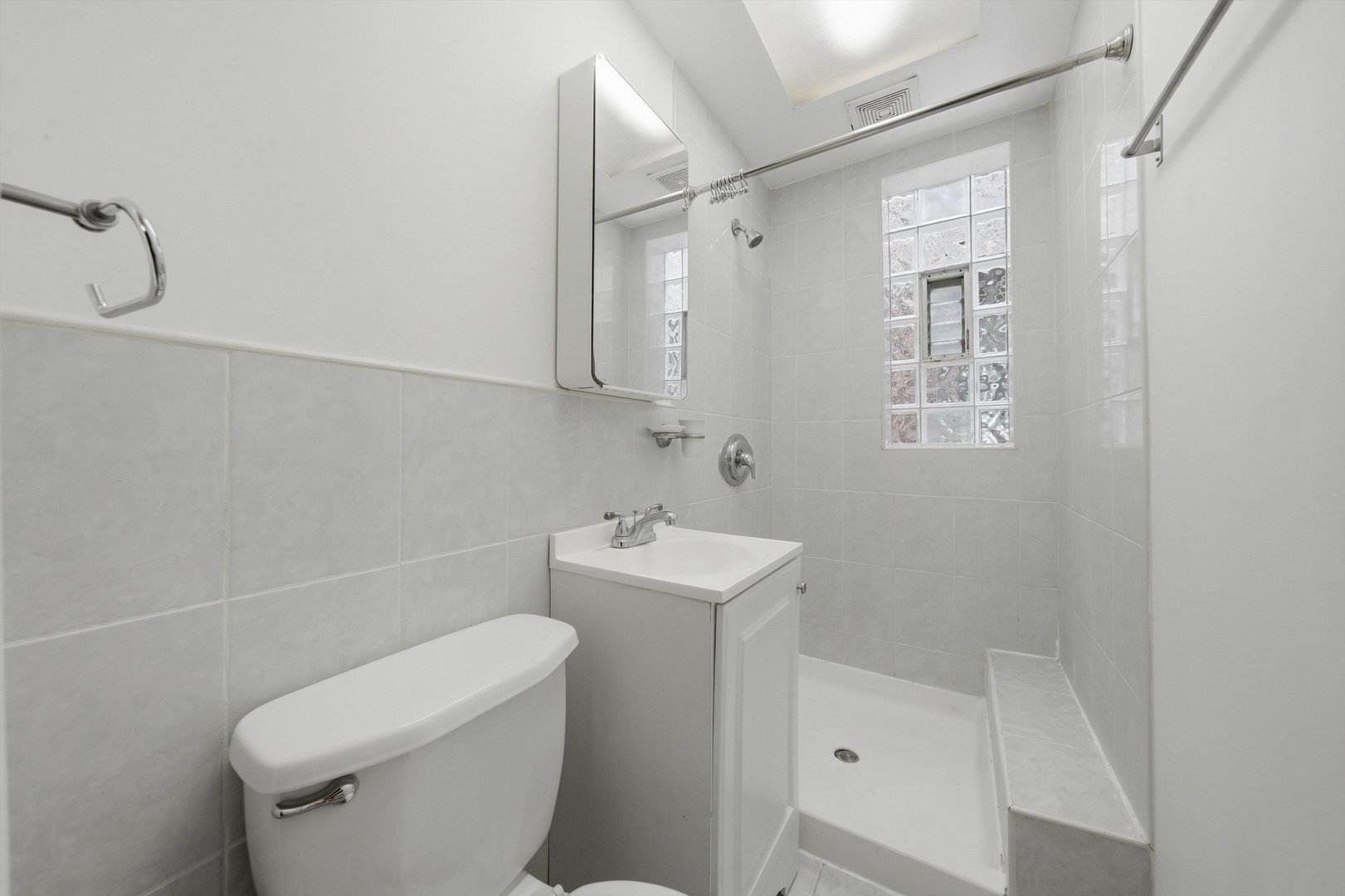 2315 S Hoyne Avenue Property Photo 16