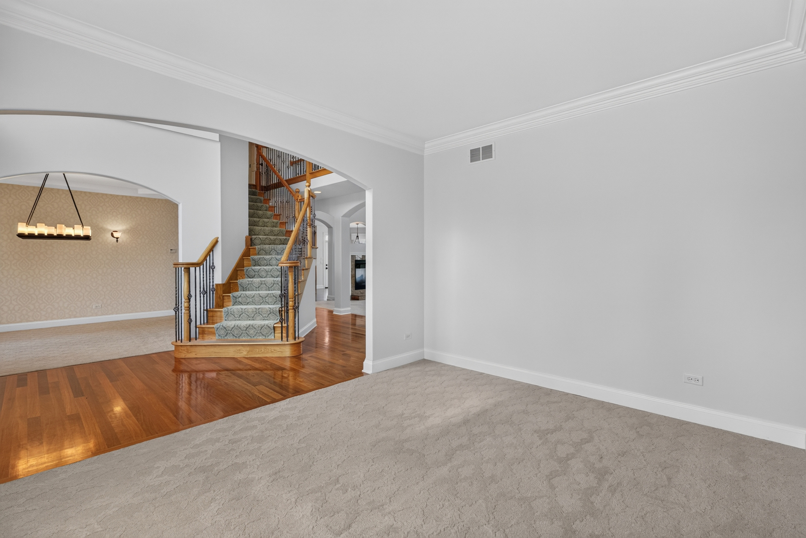 21052 S States Lane Property Photo 9