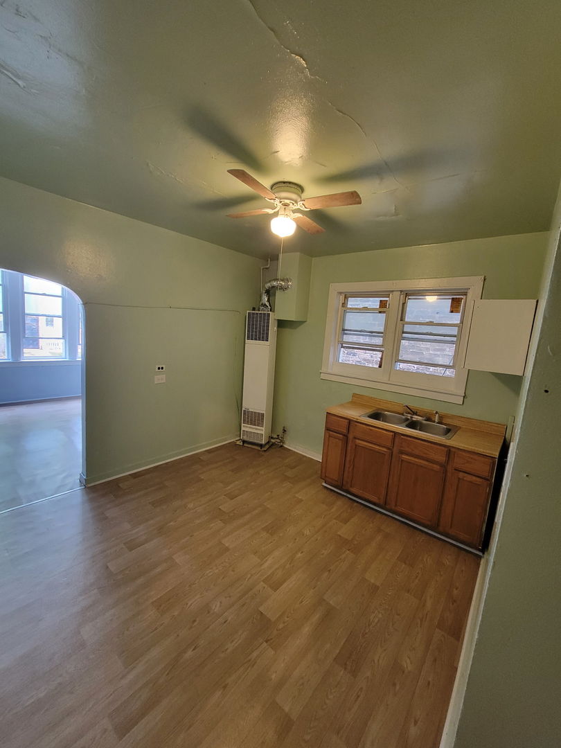 4504 S Paulina Street Property Photo 4