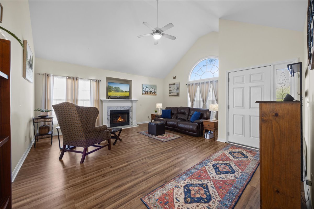 2660 Bowden Drive Property Photo 4