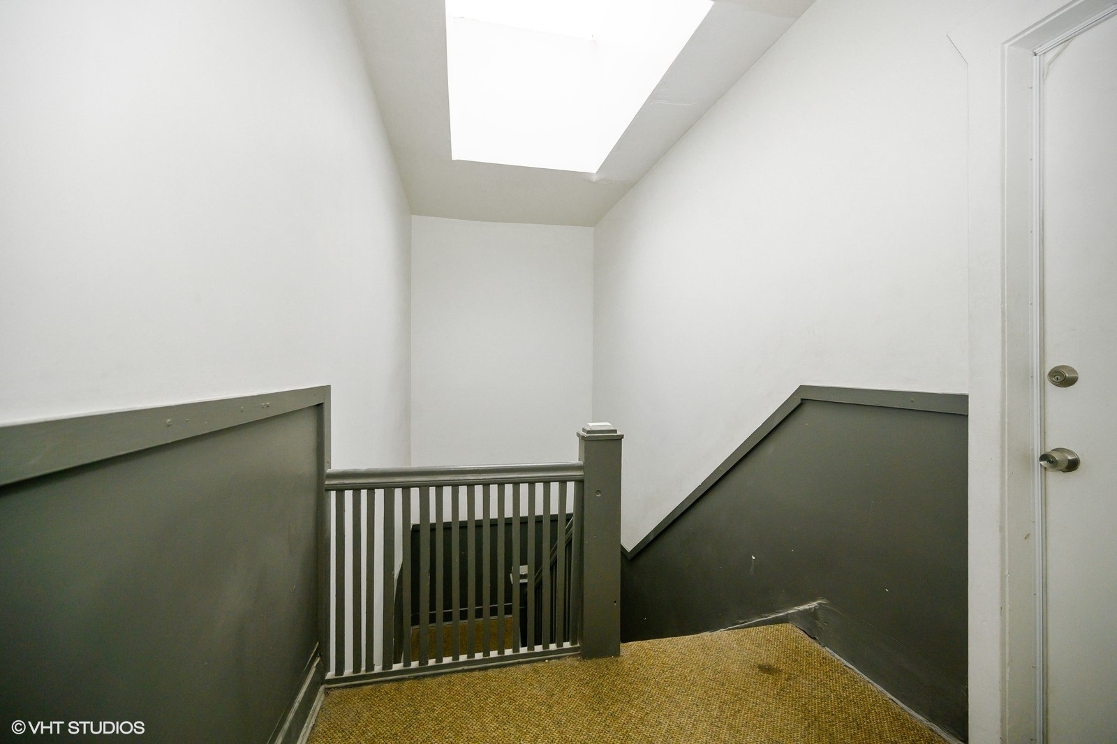 5648 S Calumet Avenue Property Photo 2