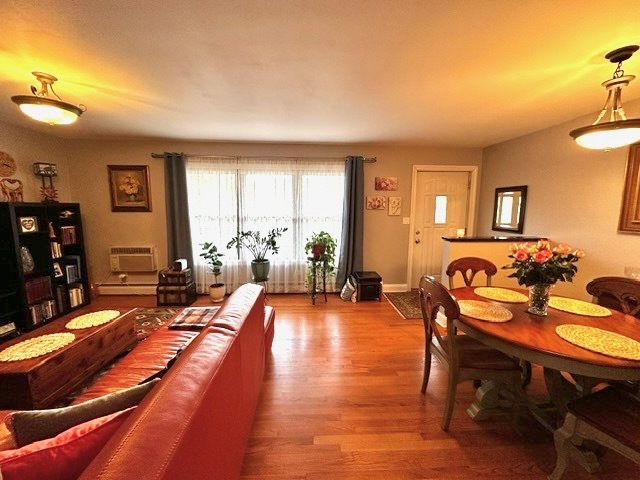 5901 N Naper Avenue 1c Property Photo 3