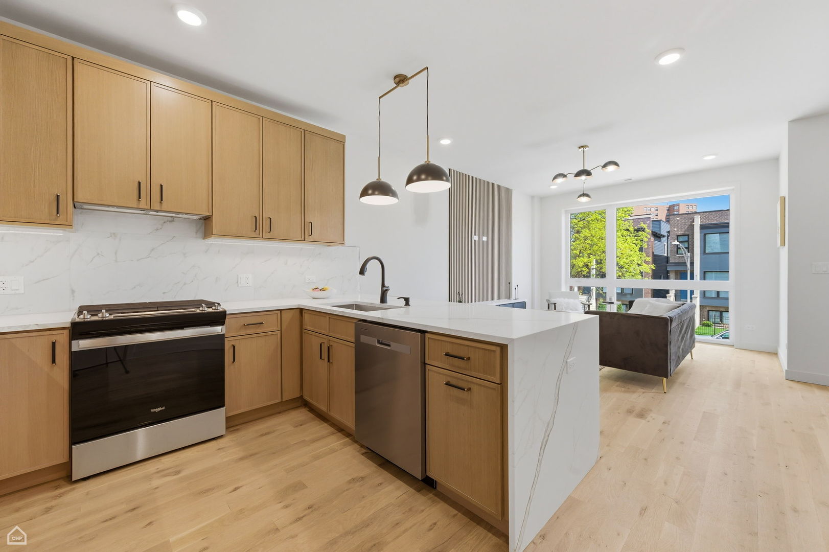 4130 S Calumet Avenue Property Photo 10