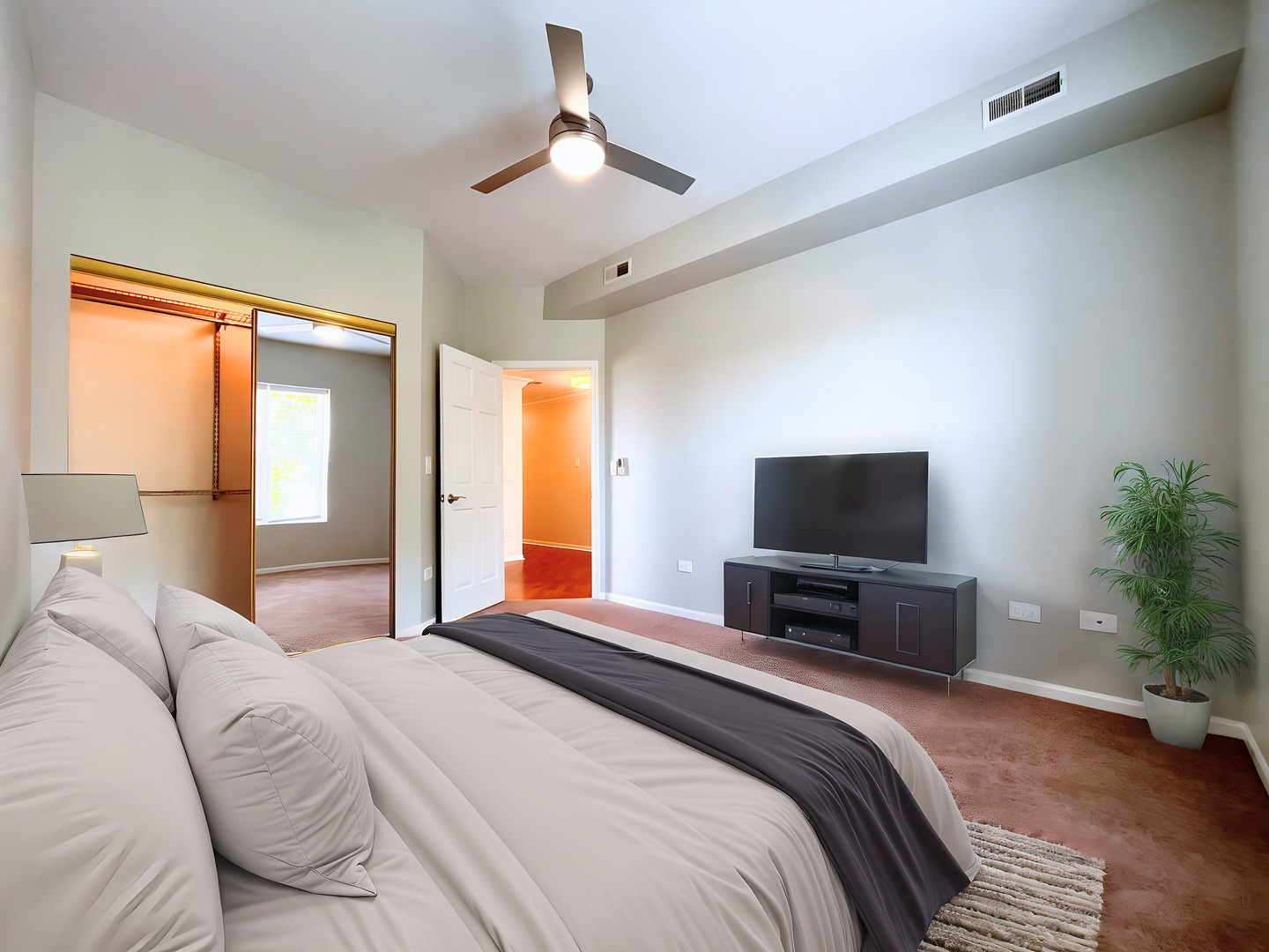 4240 S Calumet Avenue Property Photo 102