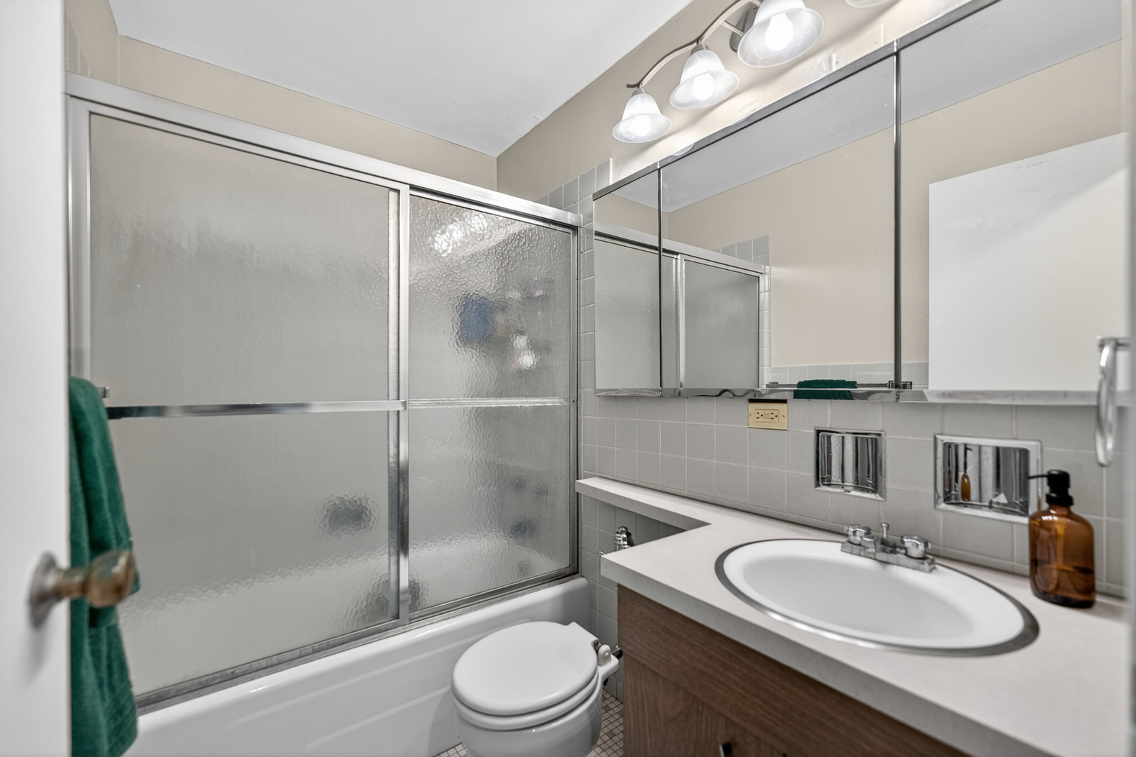 3550 N Lake Shore Drive 1925 Property Photo 16