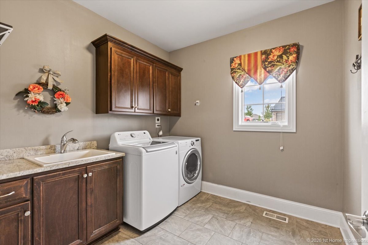 8580 Stone Creek Boulevard Property Photo 16