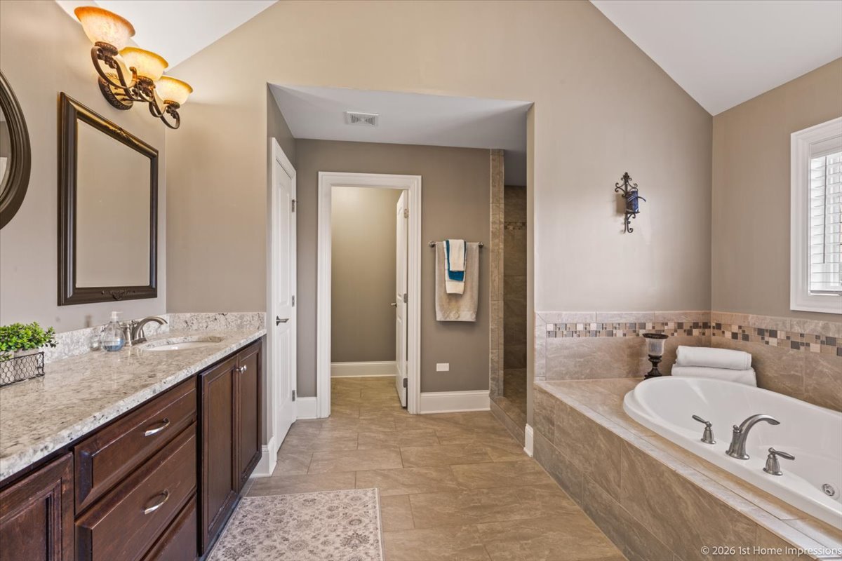 8580 Stone Creek Boulevard Property Photo 21