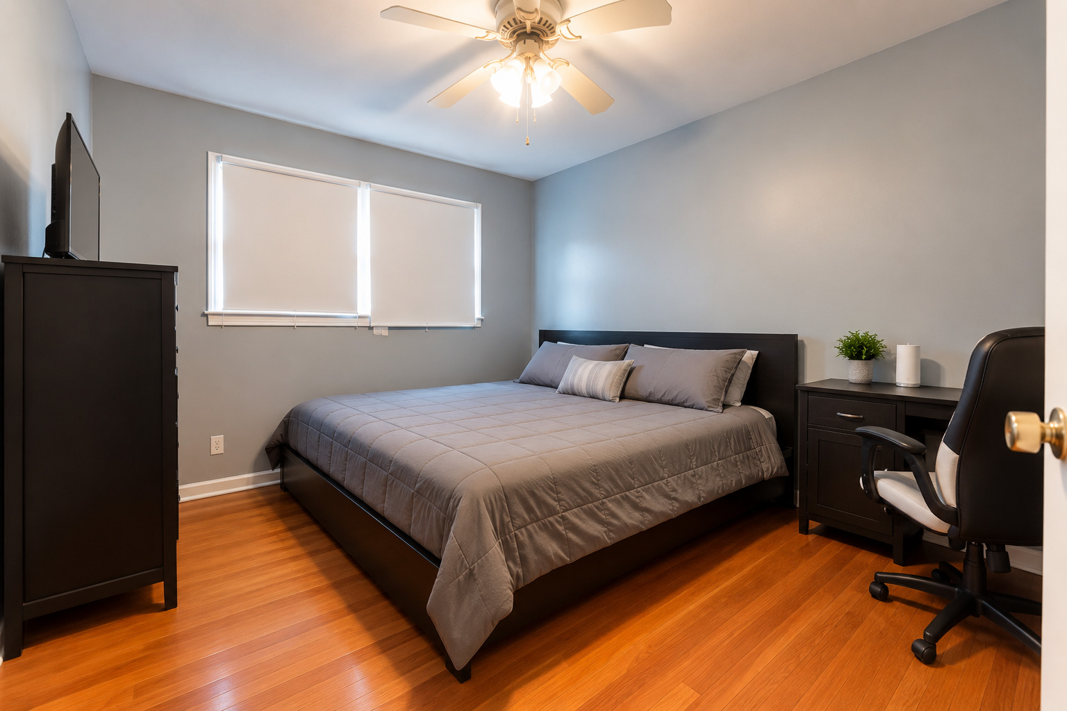 8841 Tulley Avenue Property Photo 12