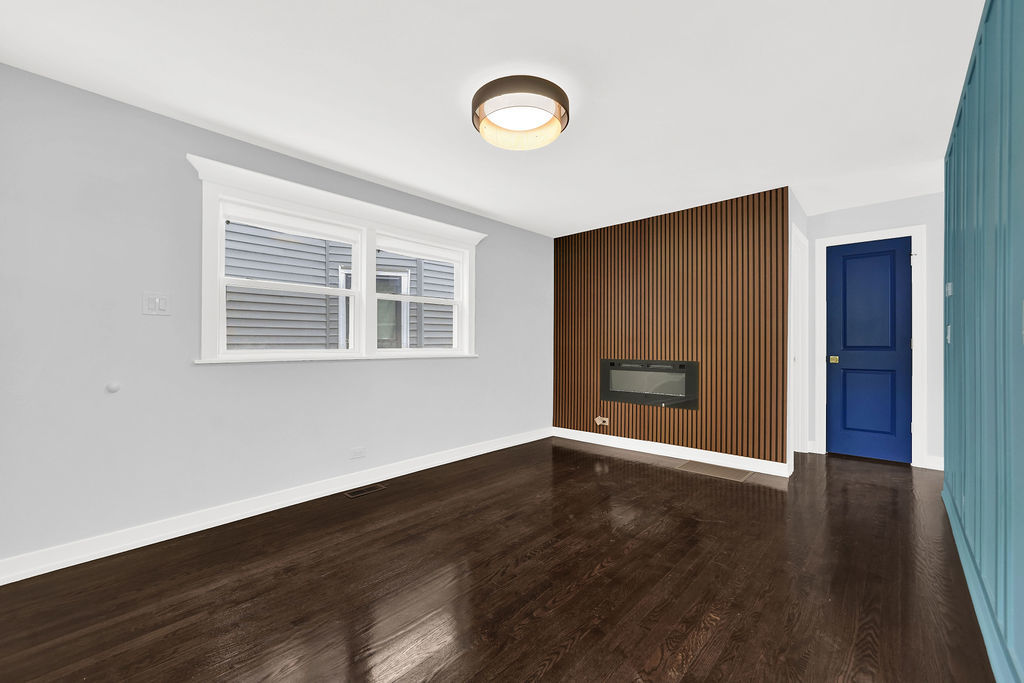6345 S Honore Street Property Photo 7