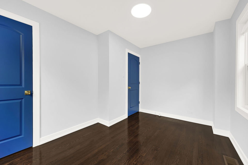 6345 S Honore Street Property Photo 14