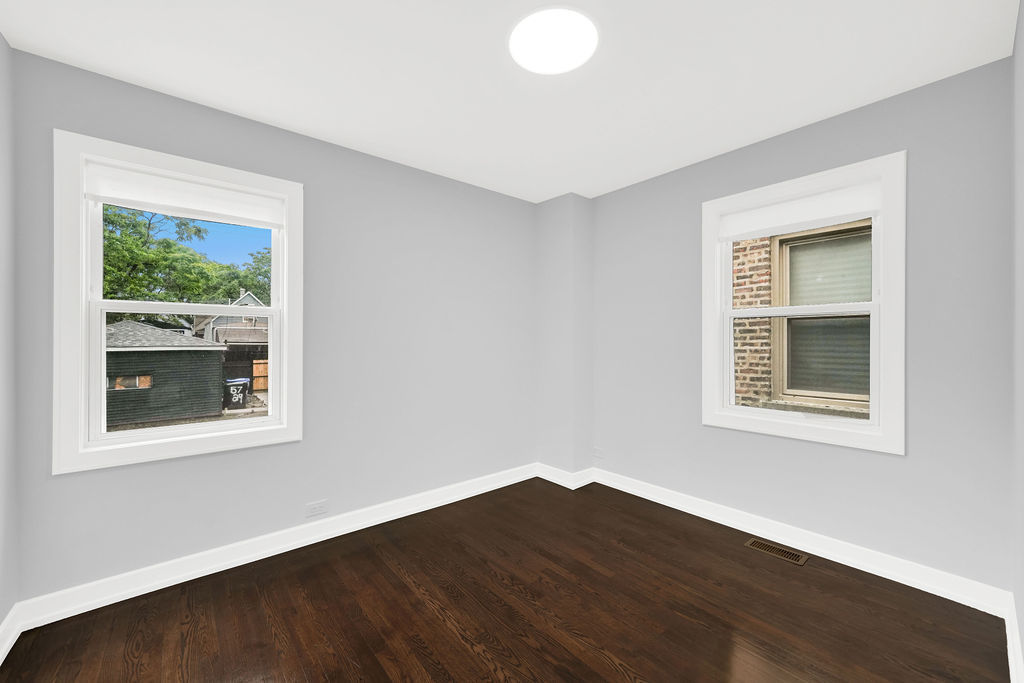 6345 S Honore Street Property Photo 16