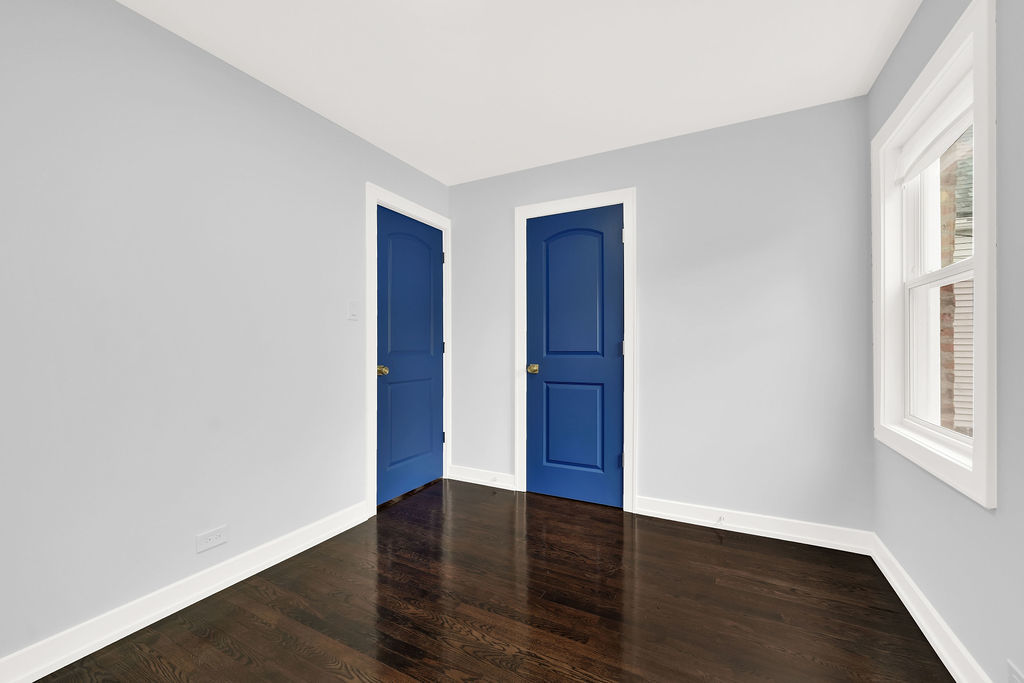6345 S Honore Street Property Photo 17