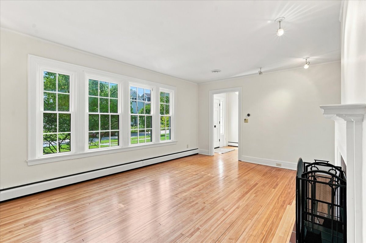 1626 Madison Street Property Photo 5