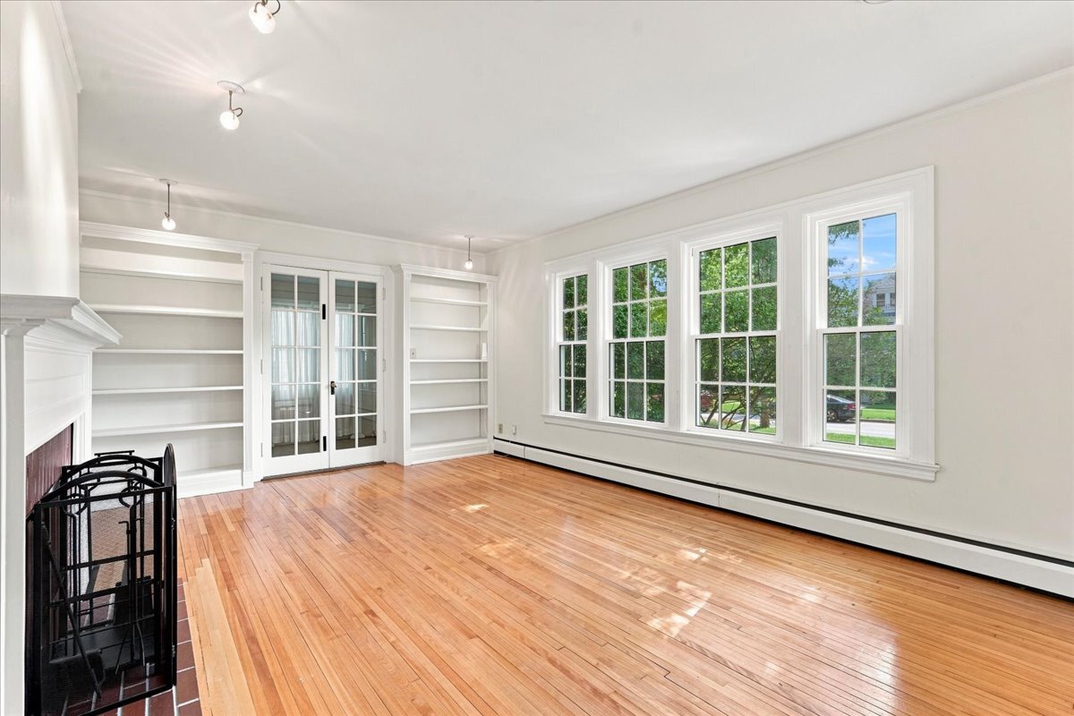 1626 Madison Street Property Photo 6