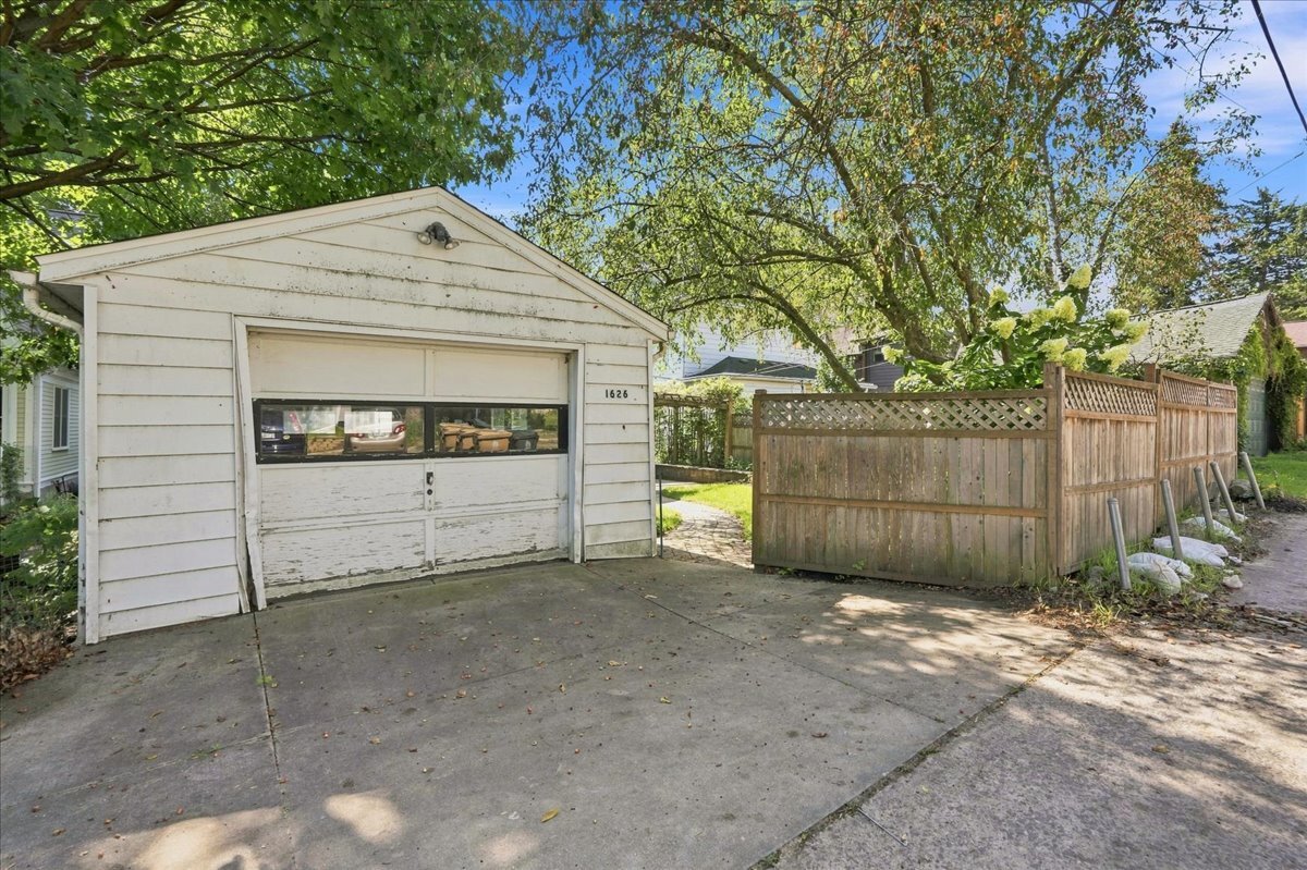 1626 Madison Street Property Photo 48