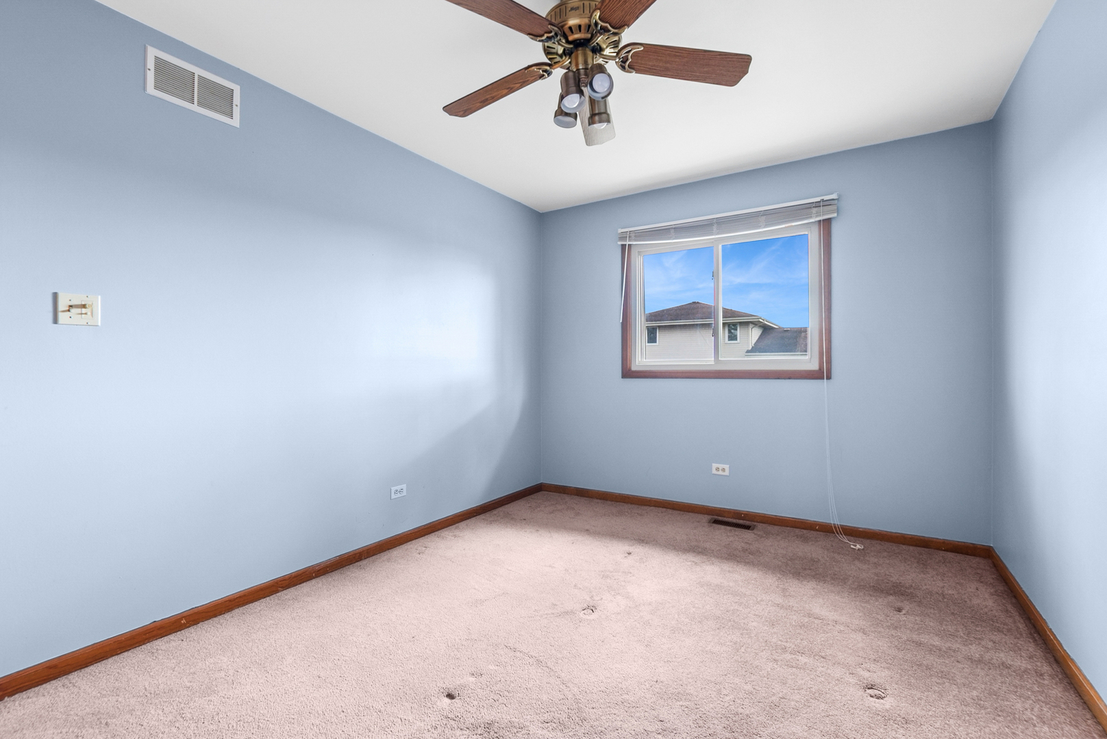 2937 200th Street Property Photo 15