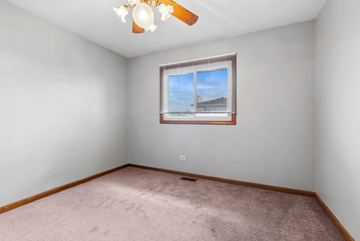 2937 200th Street Property Photo 16