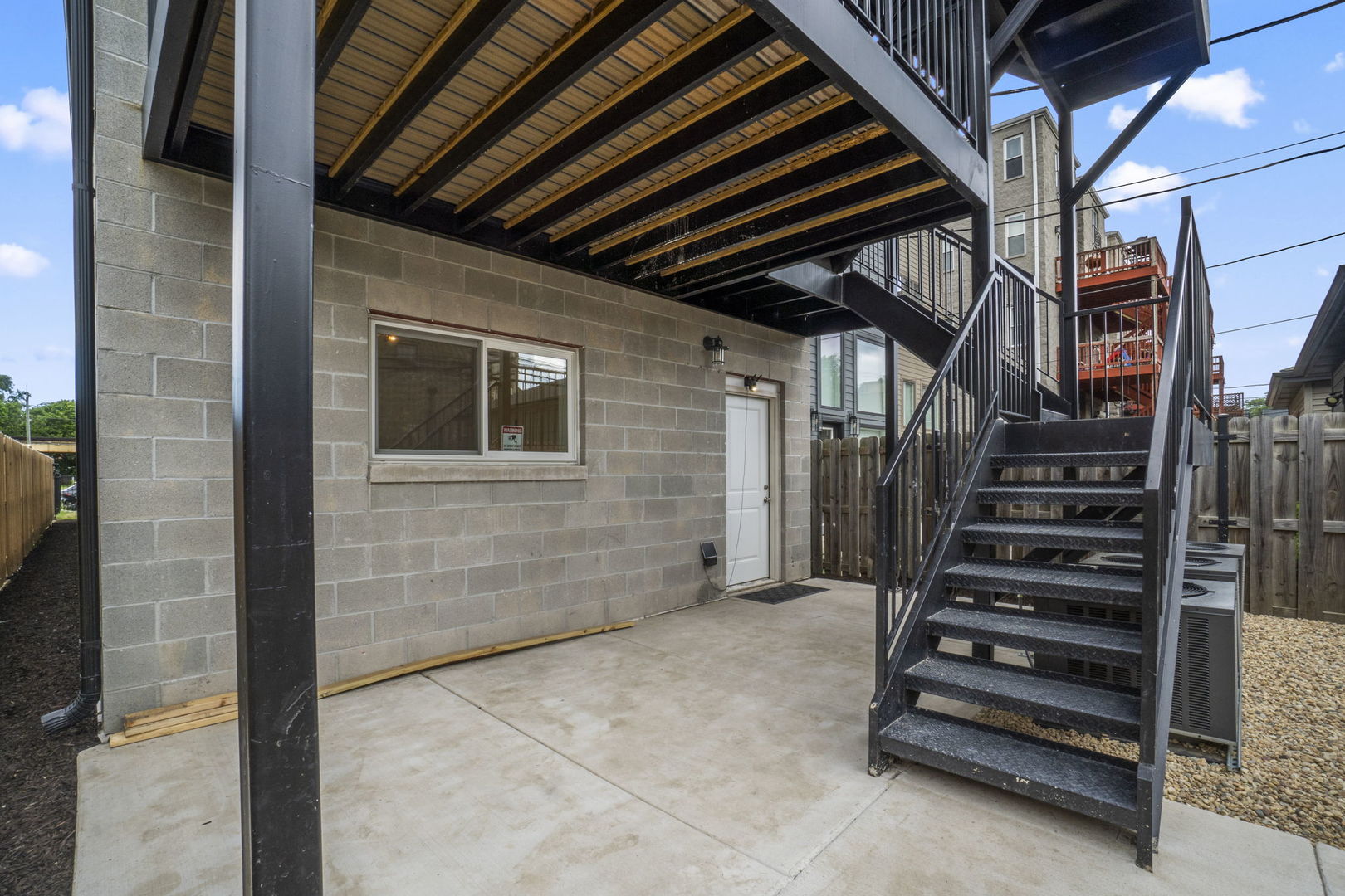 4447 S Calumet Avenue Property Photo 20