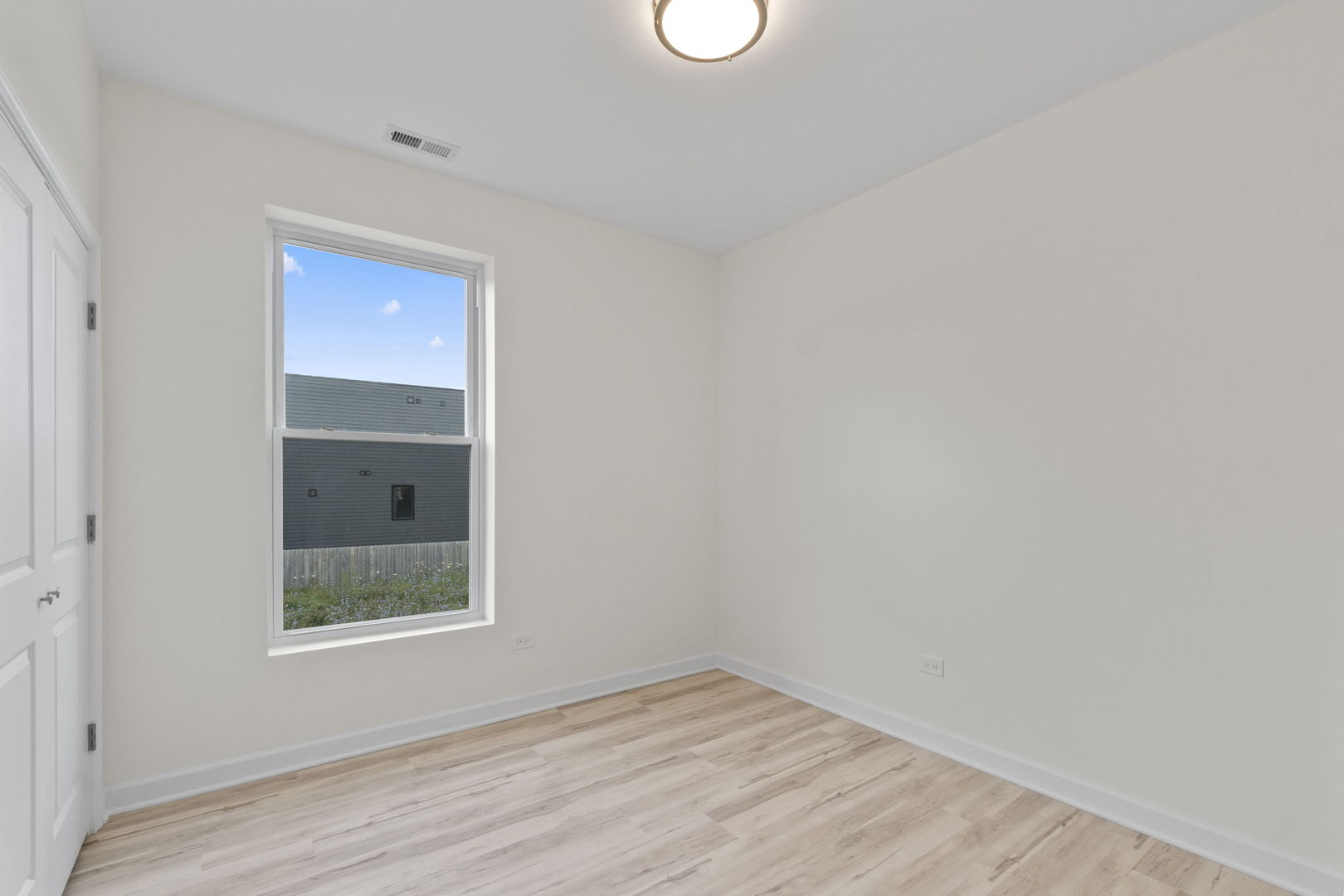 4447 S Calumet Avenue Property Photo 25