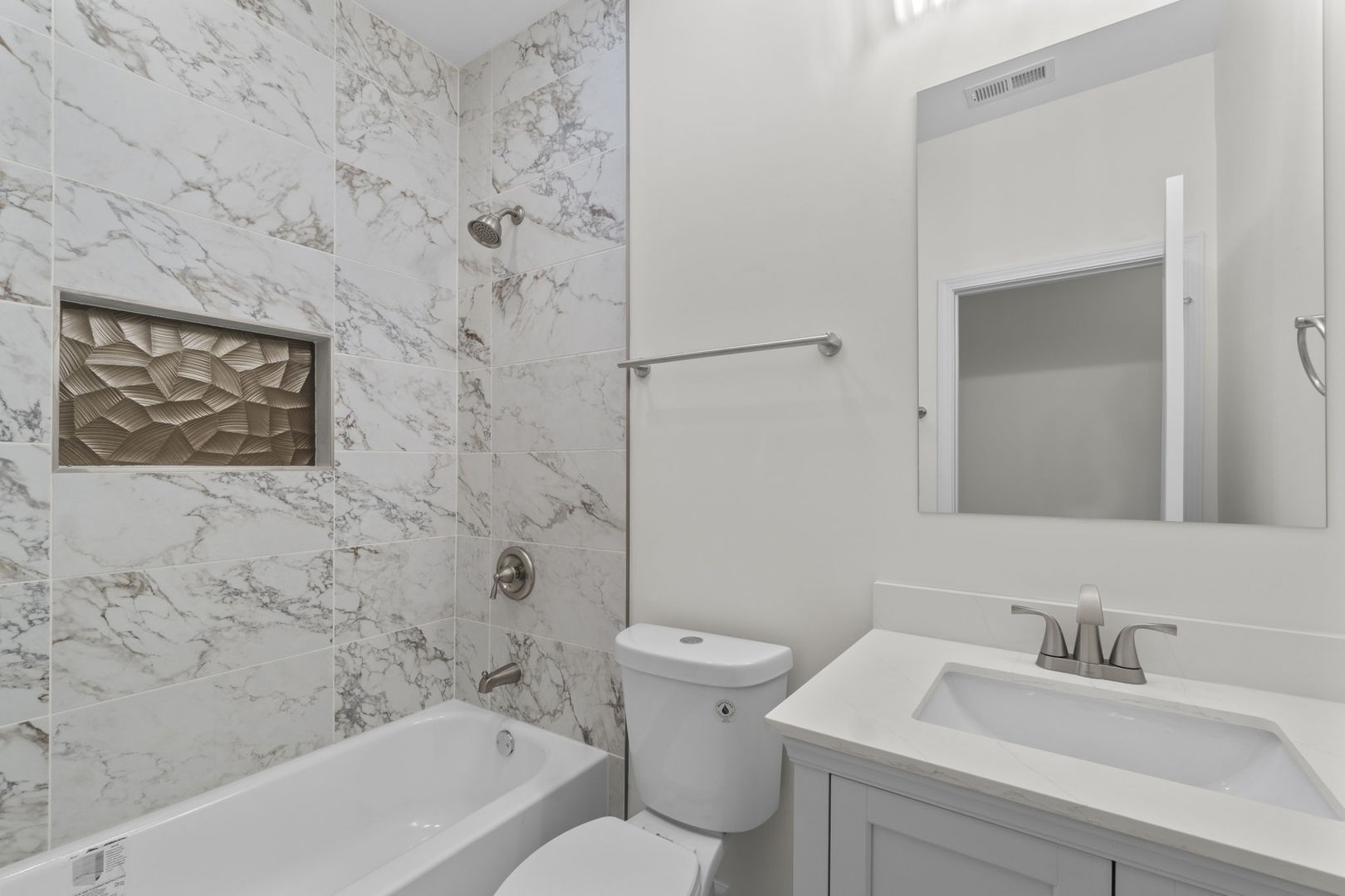4447 S Calumet Avenue Property Photo 29