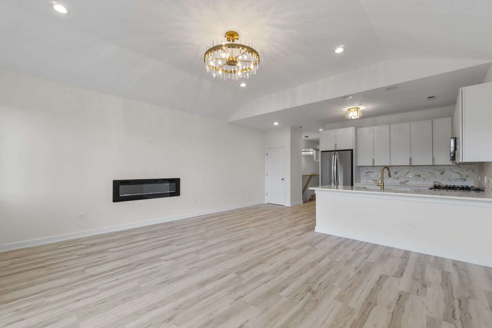 4447 S Calumet Avenue Property Photo 36