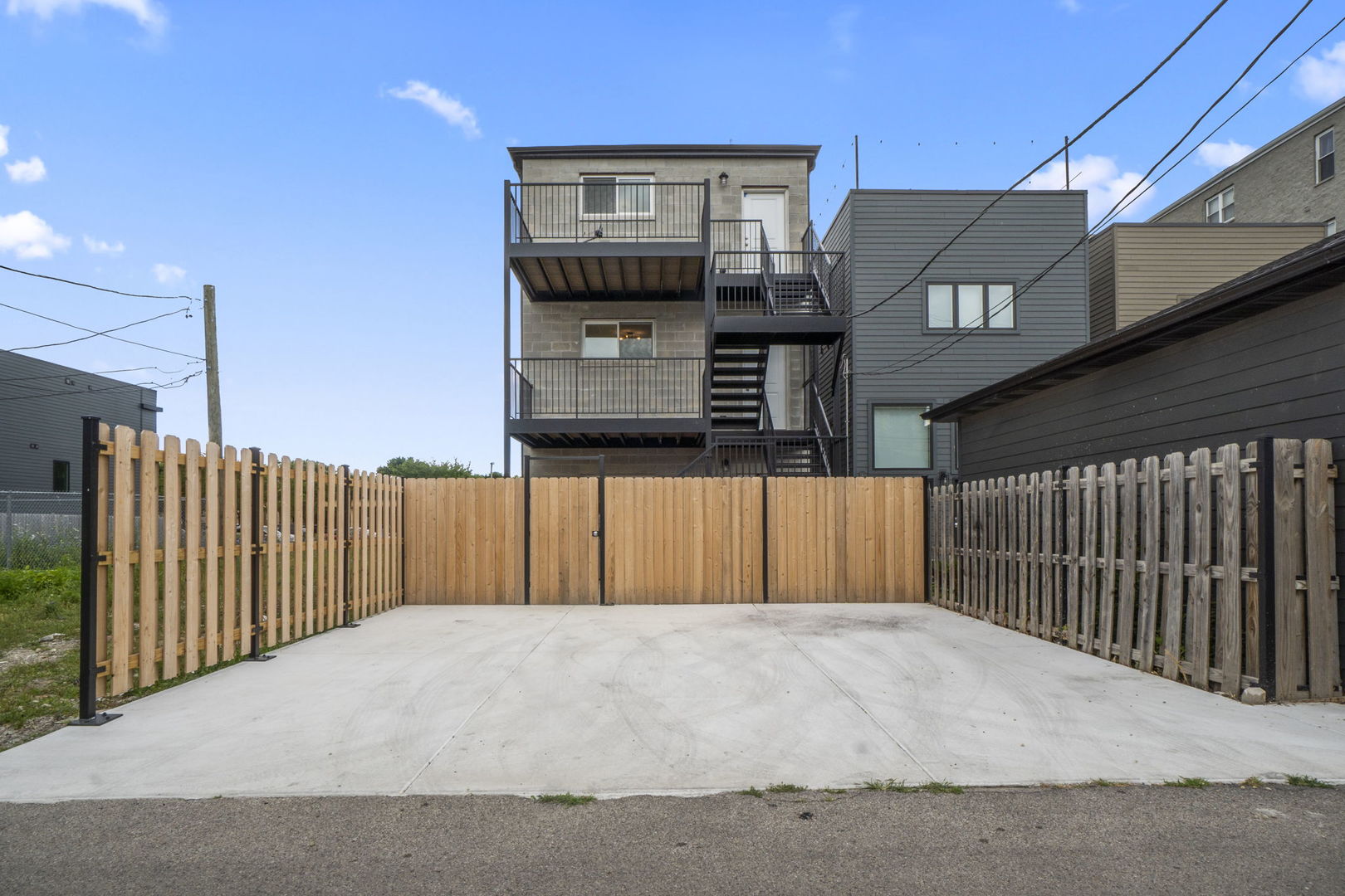 4447 S Calumet Avenue Property Photo 48