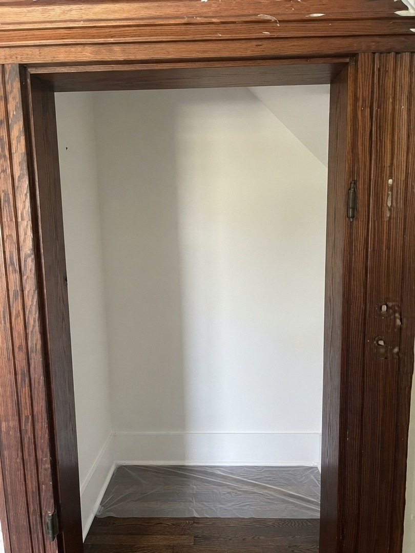 108 E Bissell Street Property Photo 4