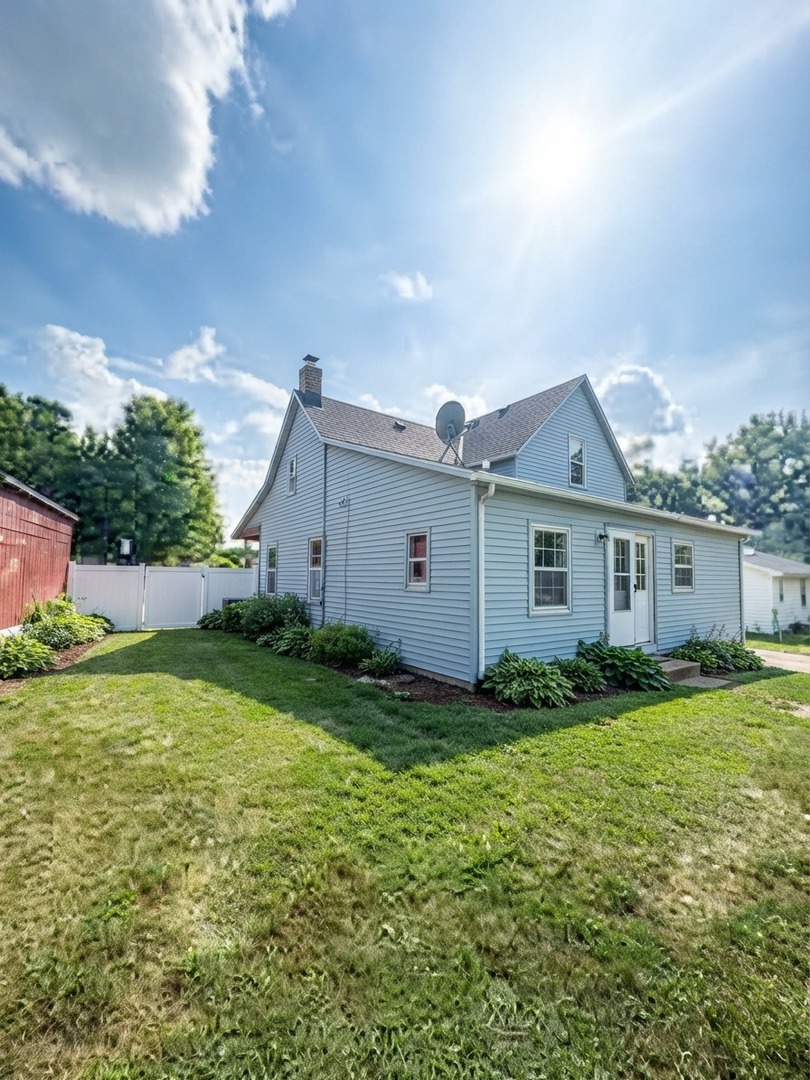 108 E Bissell Street Property Photo 11