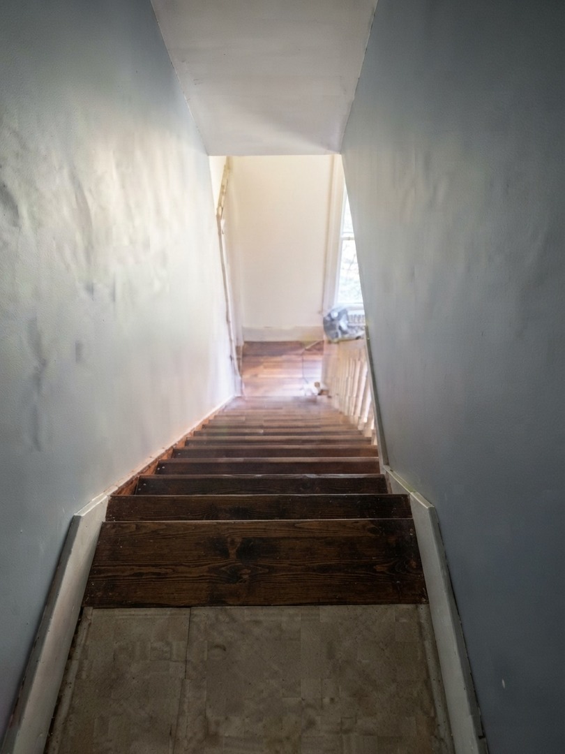 108 E Bissell Street Property Photo 14