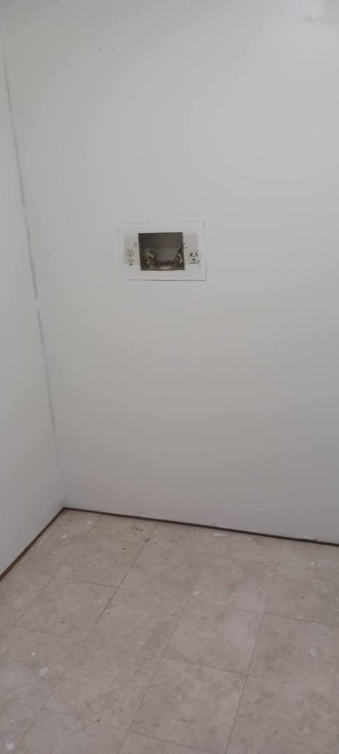 108 E Bissell Street Property Photo 30