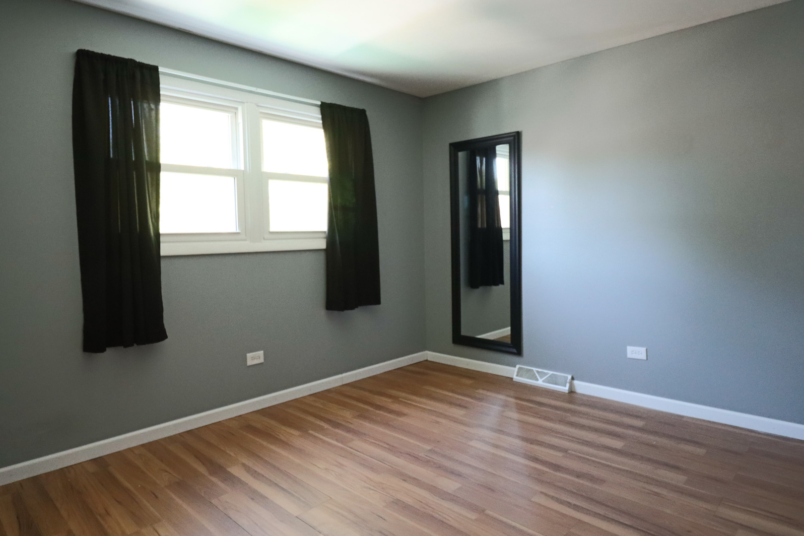 500 N Westwood Avenue Property Photo 16