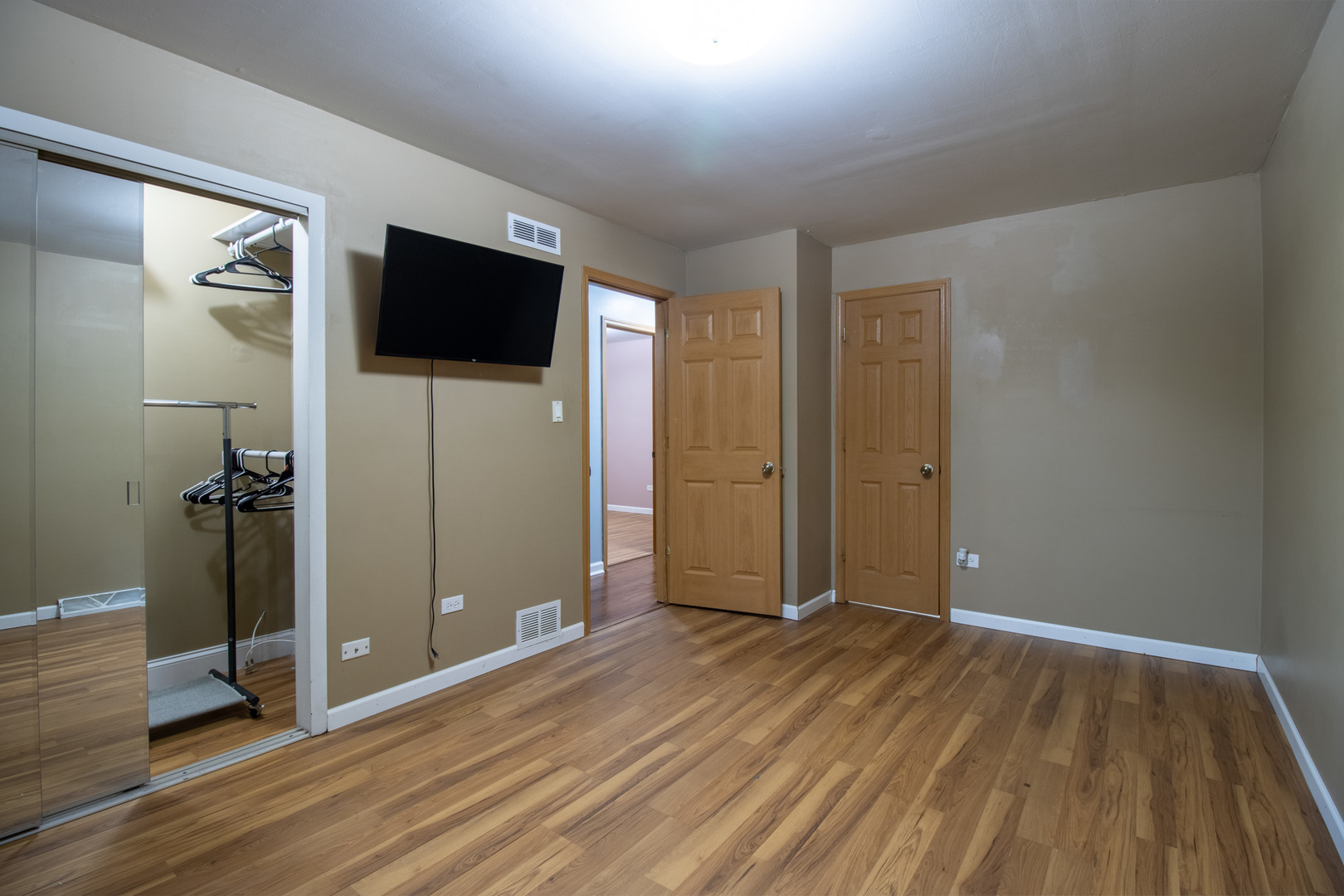 500 N Westwood Avenue Property Photo 16