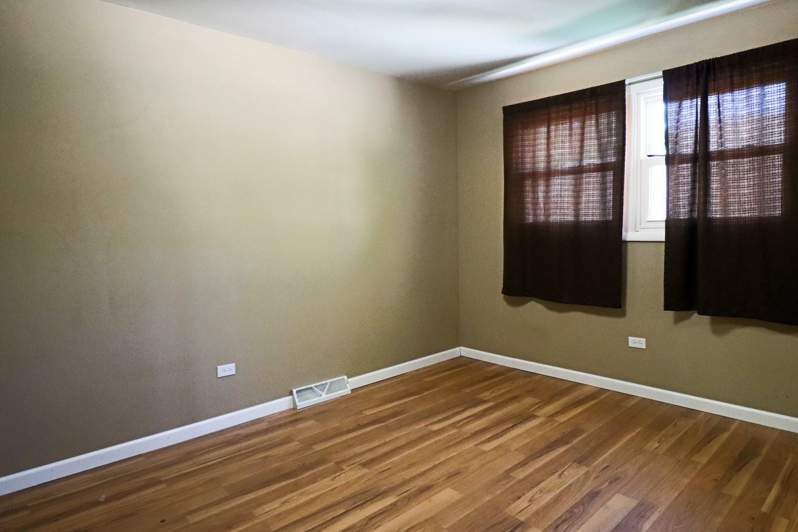 500 N Westwood Avenue Property Photo 17
