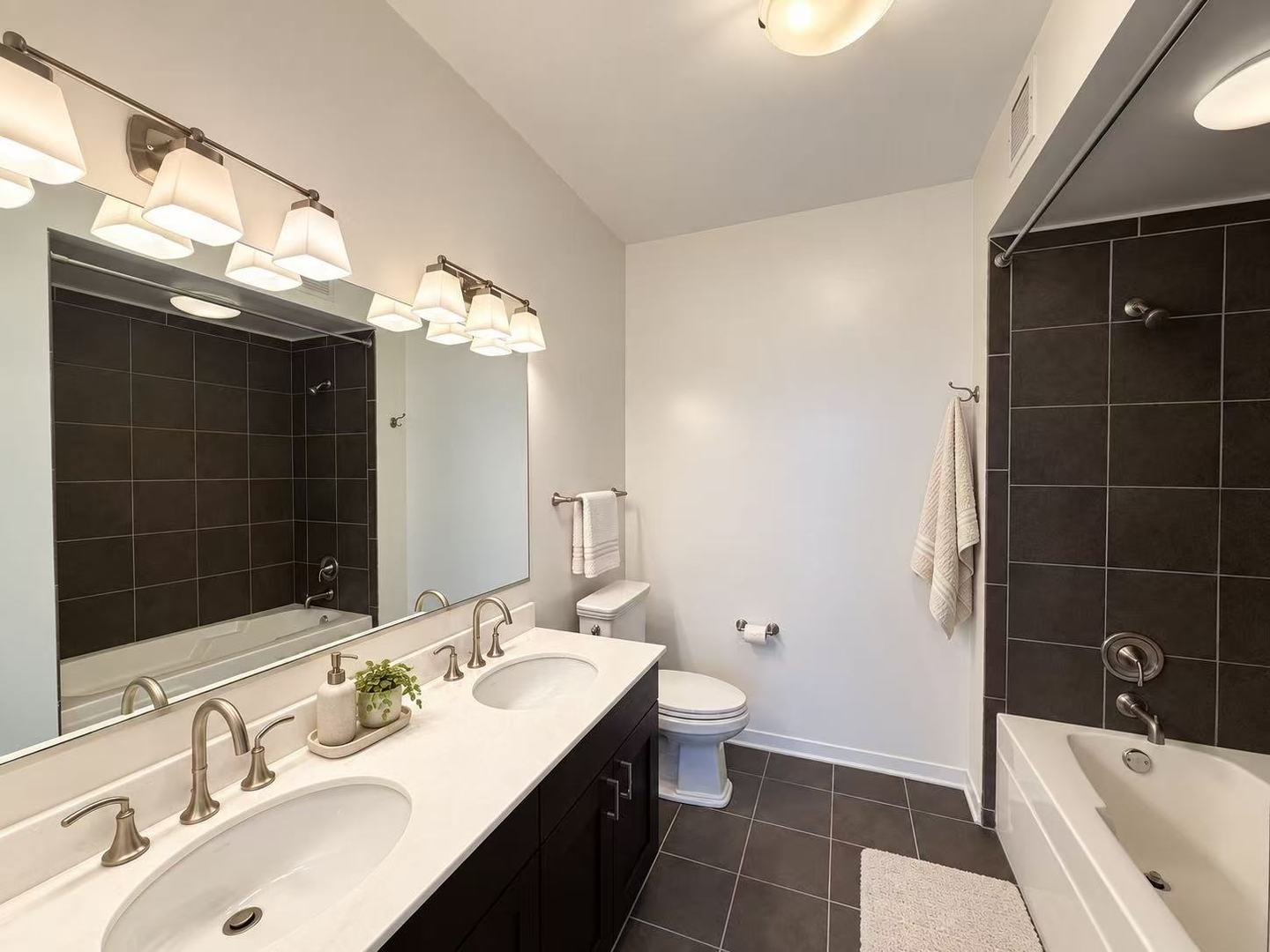 757 N Orleans Street 1912 Property Photo 11