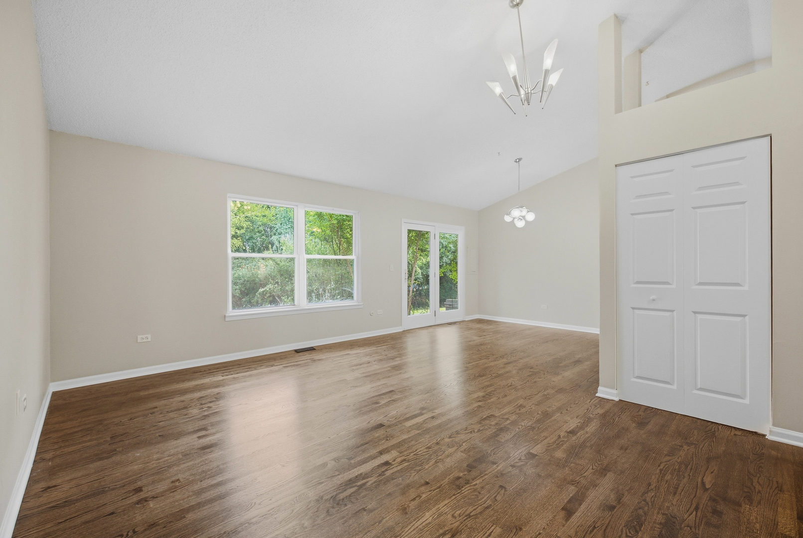 610 Lyon Court Property Photo 3