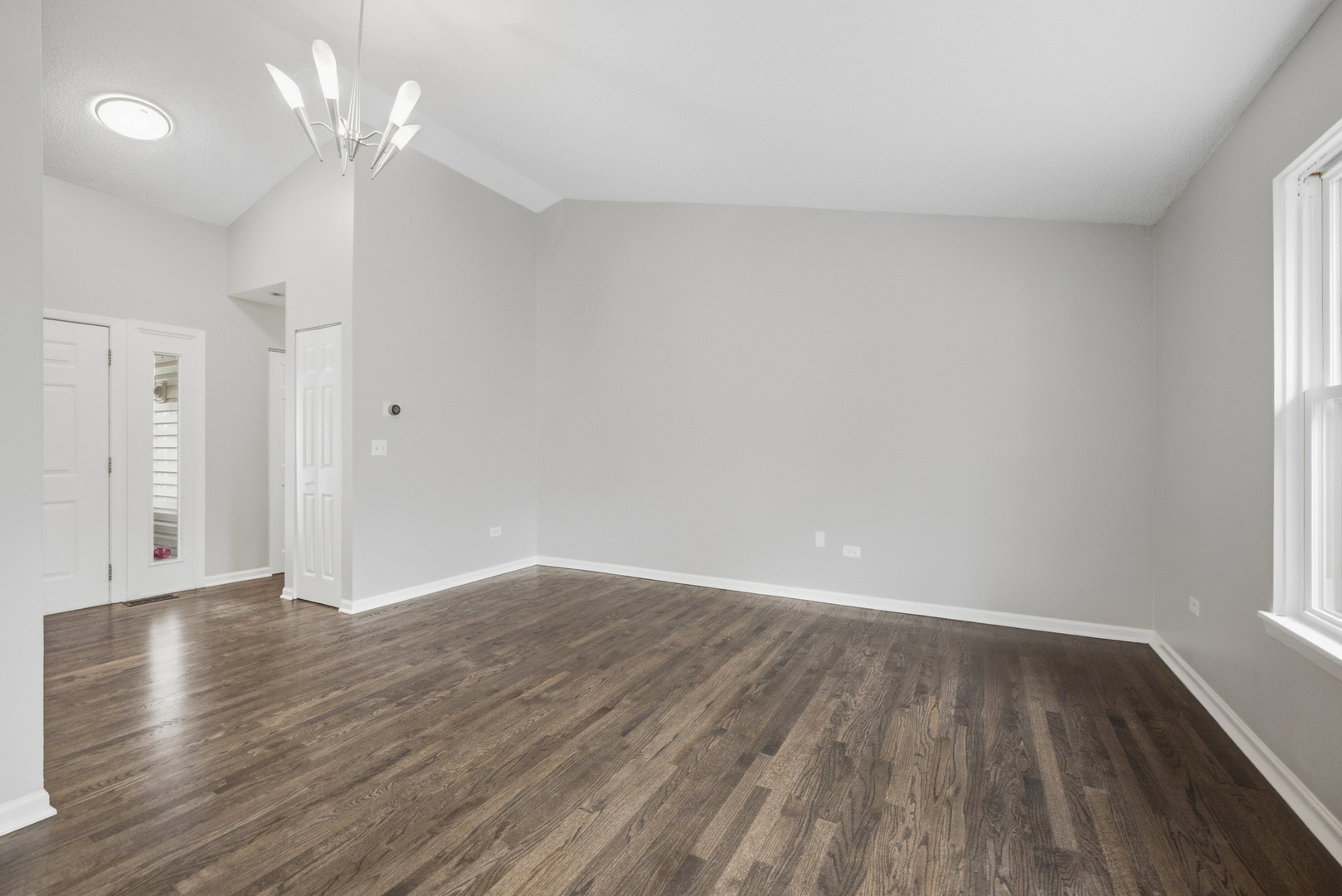 610 Lyon Court Property Photo 7