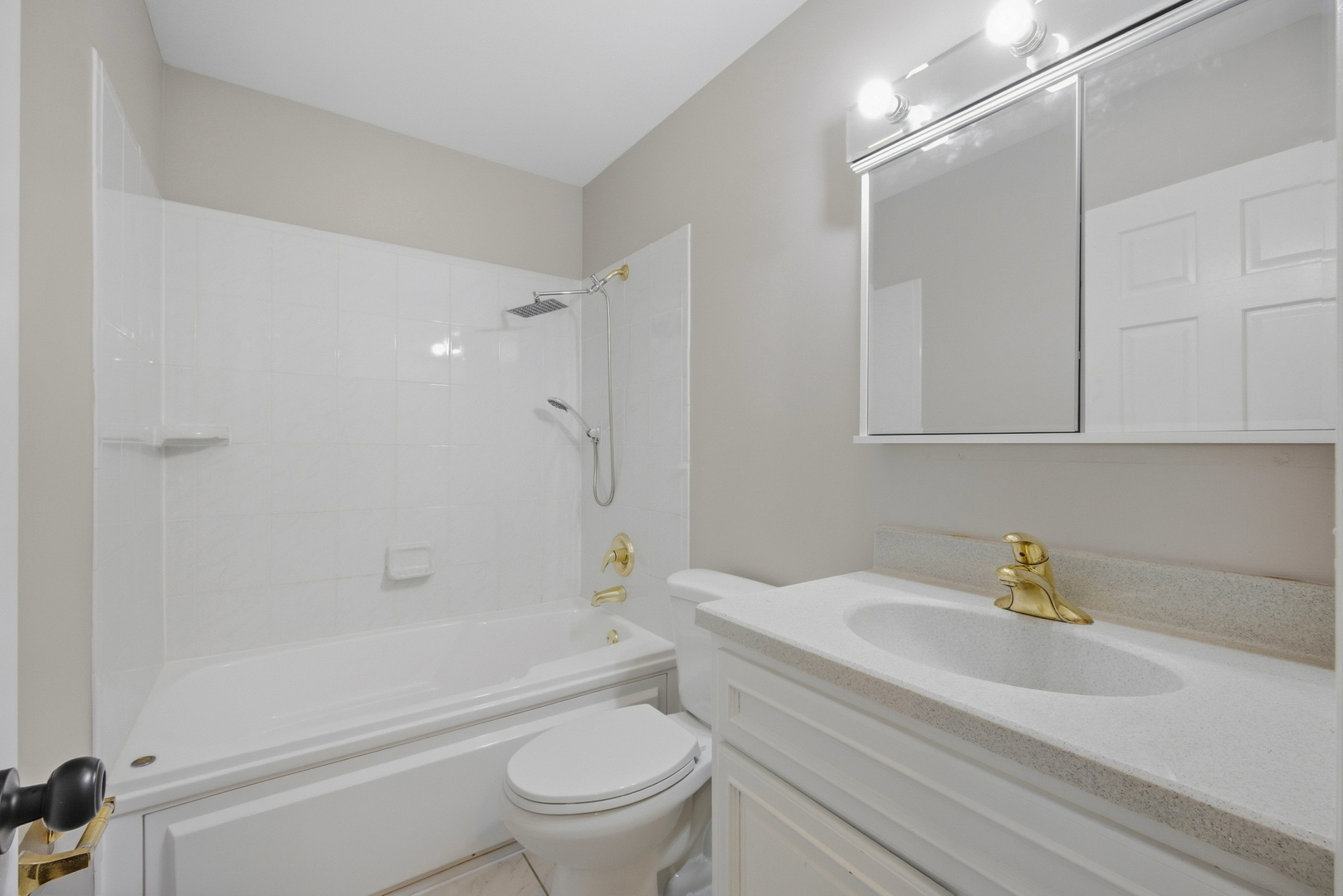 610 Lyon Court Property Photo 11
