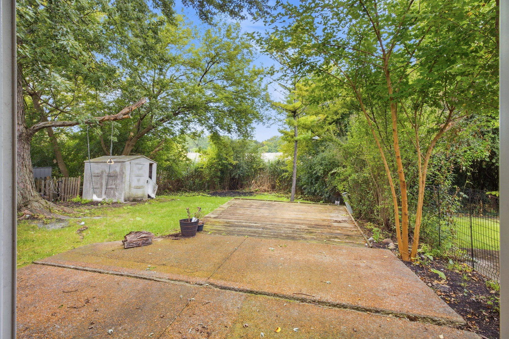 610 Lyon Court Property Photo 14