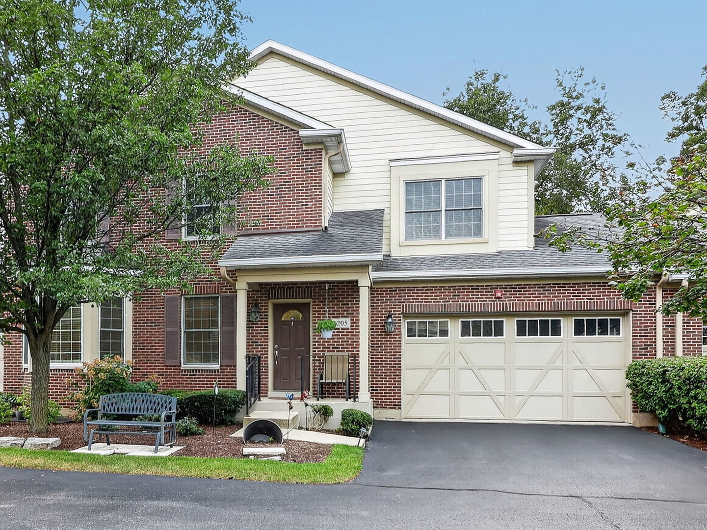 1205 Charleston Court Property Photo 1