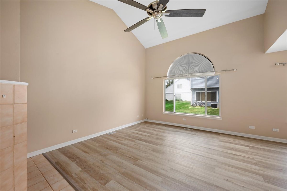 4233 Springlake Drive Property Photo 6