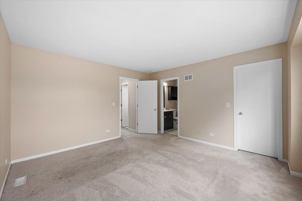 4233 Springlake Drive Property Photo 24