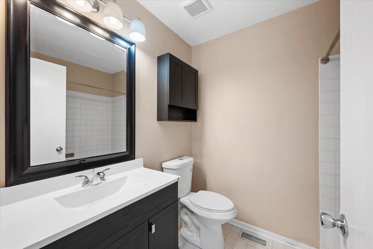 4233 Springlake Drive Property Photo 25