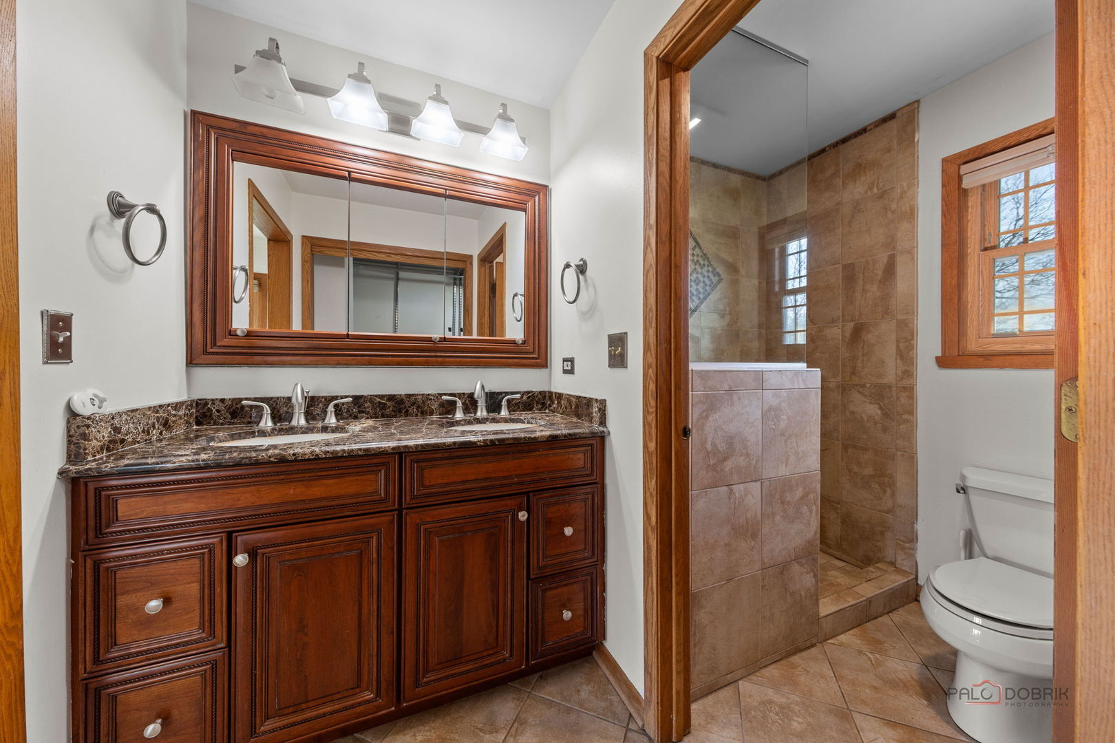 2326 W Weathersfield Way Property Photo 17