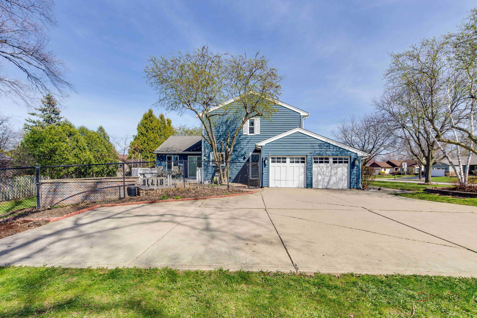 2326 W Weathersfield Way Property Photo 24