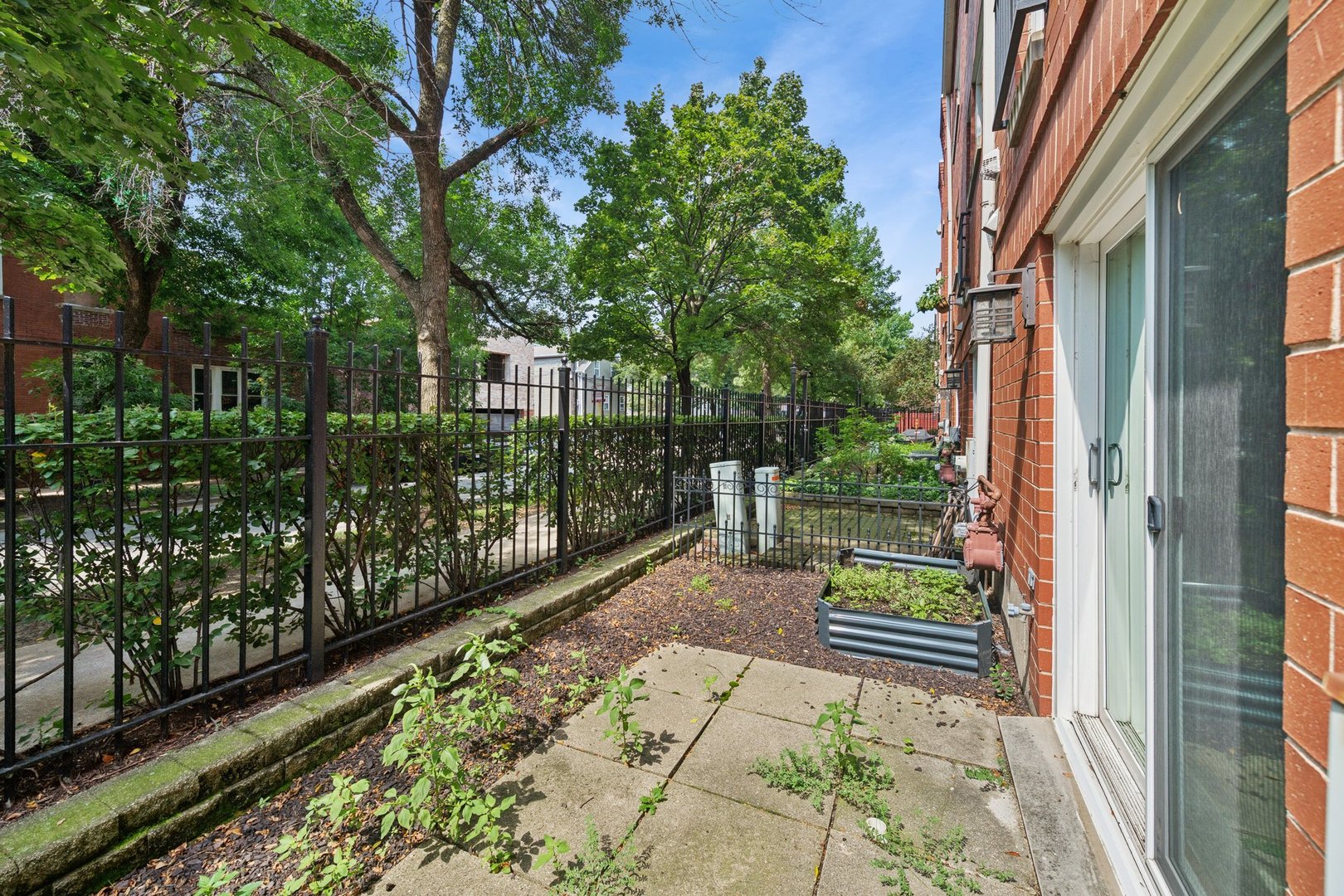 2835 N Wolcott Avenue F Property Photo 25