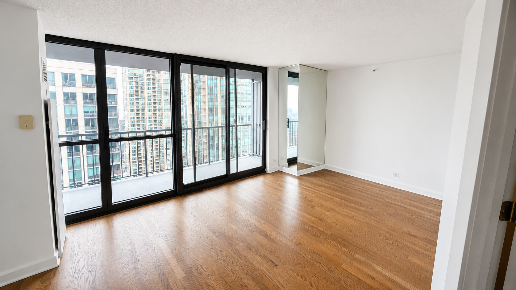 10 E Ontario Street 4007 Property Photo 4