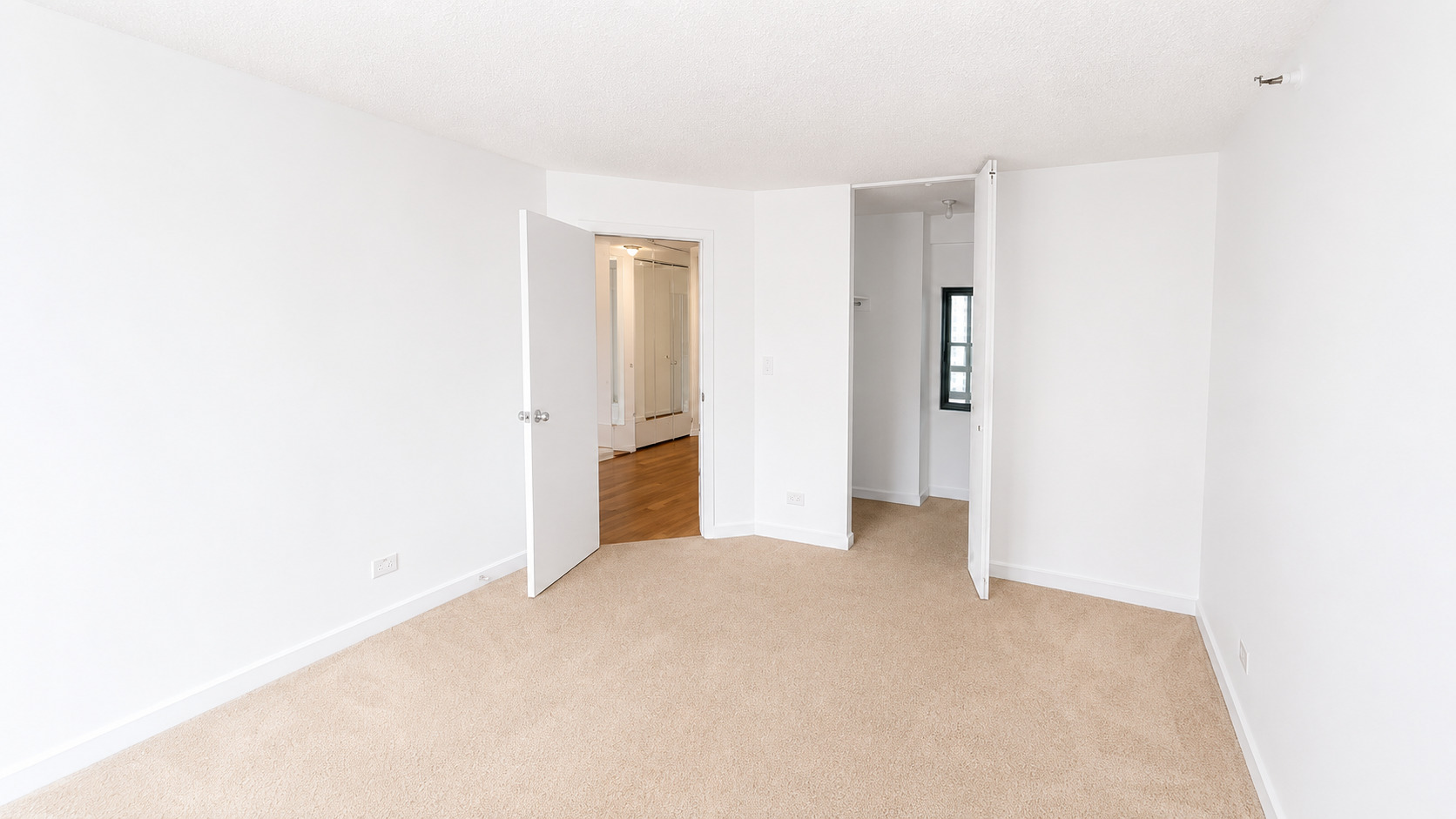 10 E Ontario Street 4007 Property Photo 7