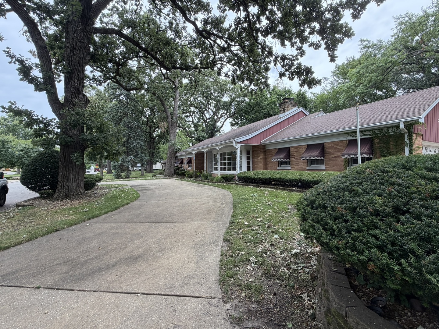 9615 Parkside Avenue Property Photo 4