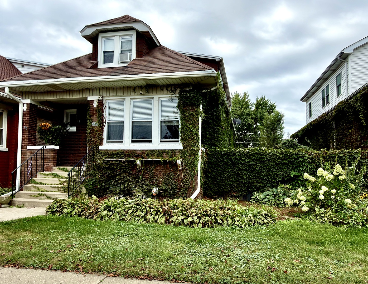 5849 W Wilson Avenue Property Photo 1